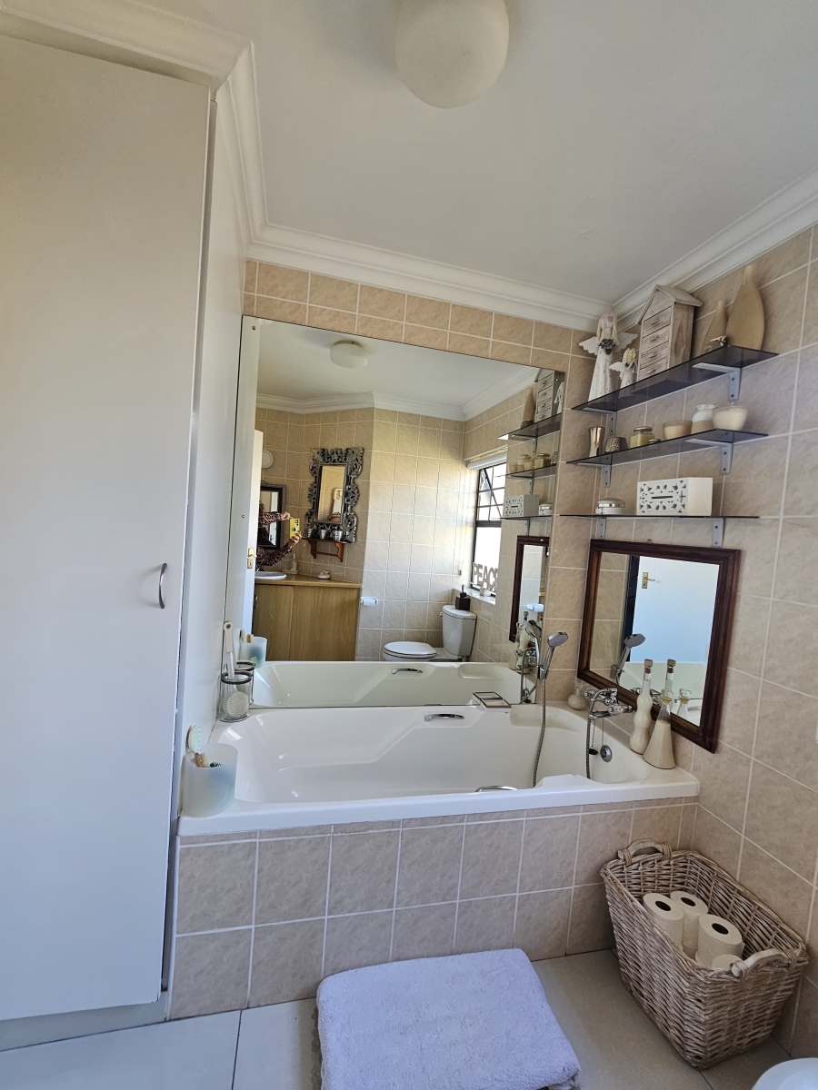 2 Bedroom Property for Sale in Mossel Bay Golf Estate Western Cape